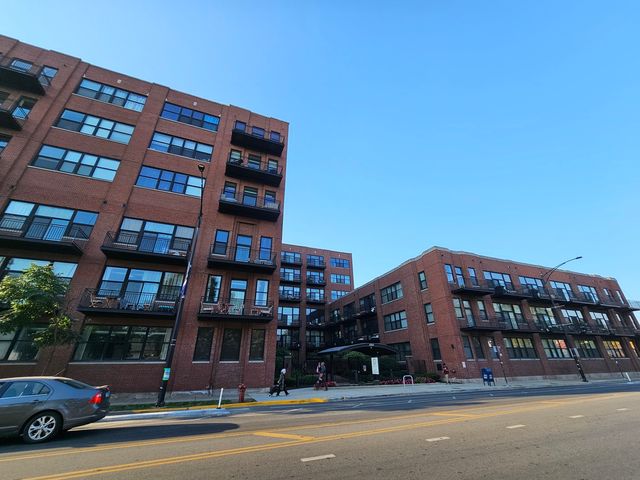 $218,000 | 2323 West Pershing Road, Unit 104 | New City