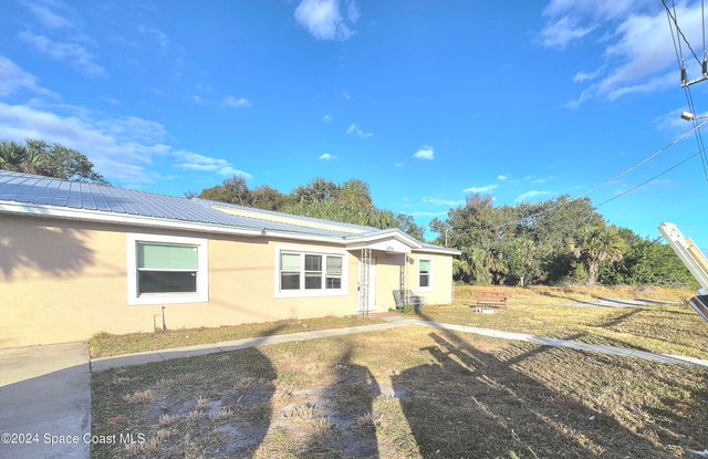 $1,900 | 626 South Deleon Avenue | Titusville