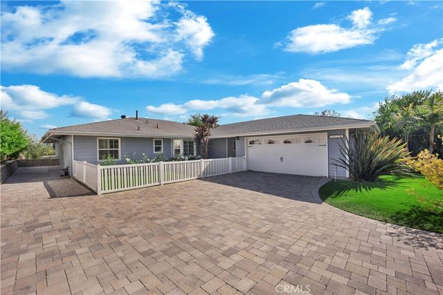 $1,899,000 | 24052 Estacia Avenue | South Laguna Niguel