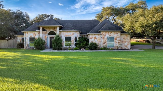 $599,900 | 62 Grand Oak Drive | Inez