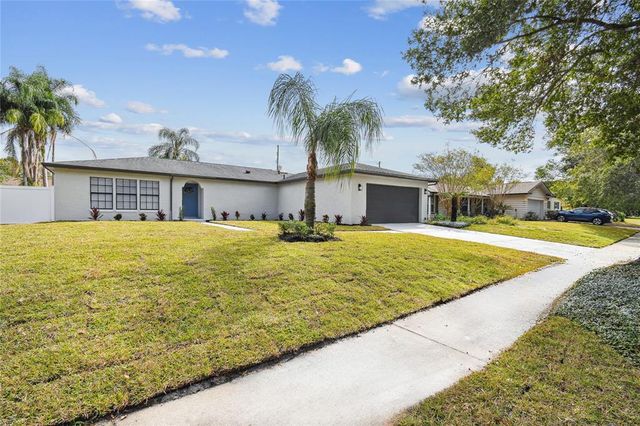 $649,900 | 326 South Ranger Boulevard | Winter Park Pines