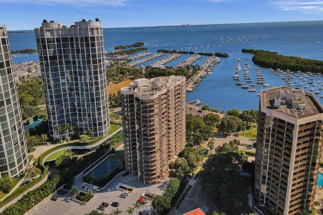 $1,398,000 | 2843 South Bayshore Drive, Unit 4C | The Grove