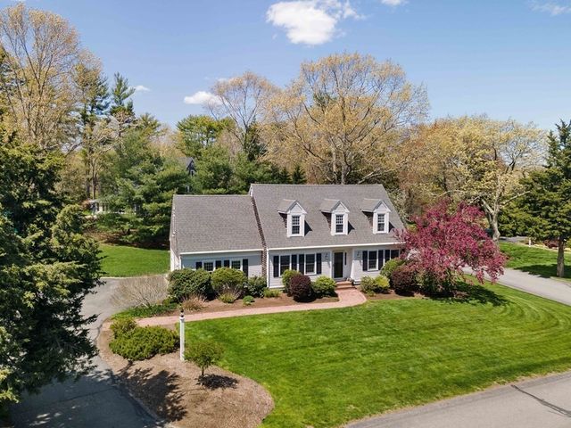 $1,495,000 | 13 Back River Way | Duxbury