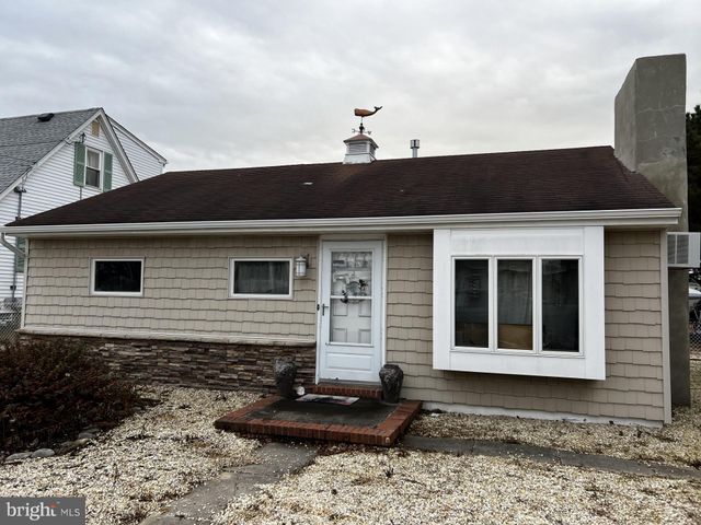 $999,000 | 262 West 7th Street | Long Beach Island