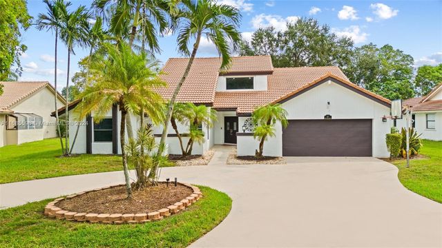 $850,000 | 471 Northwest 113th Avenue | Cypress Glen