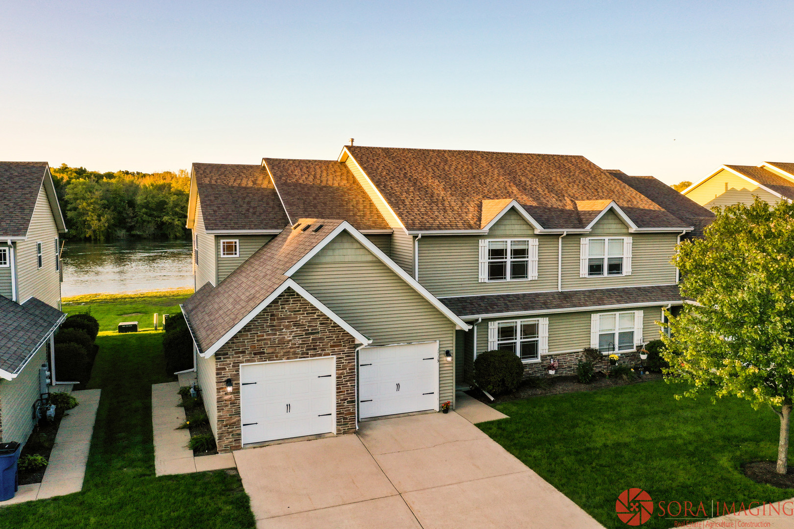 a view of house and outdoor space