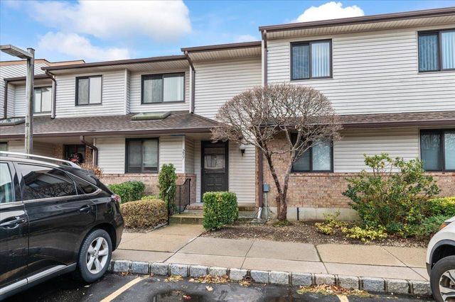 $560,000 | 257 Aspen Court, Unit 257 | North Wantagh