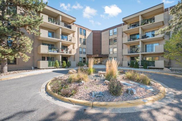 $129,900 | 6650 Vernon Avenue South, Unit 214 | Fountain Woods