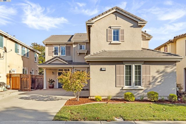 $1,988,000 | 5775 Creekview Drive | Dublin