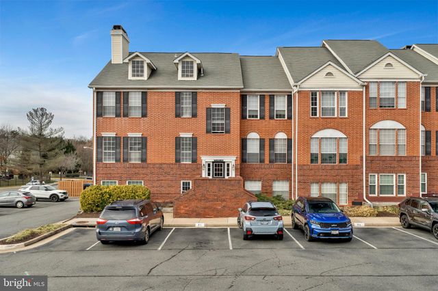 $305,000 | 672 Gateway Drive Southeast, Unit 602 | Brookmeade Condominiums