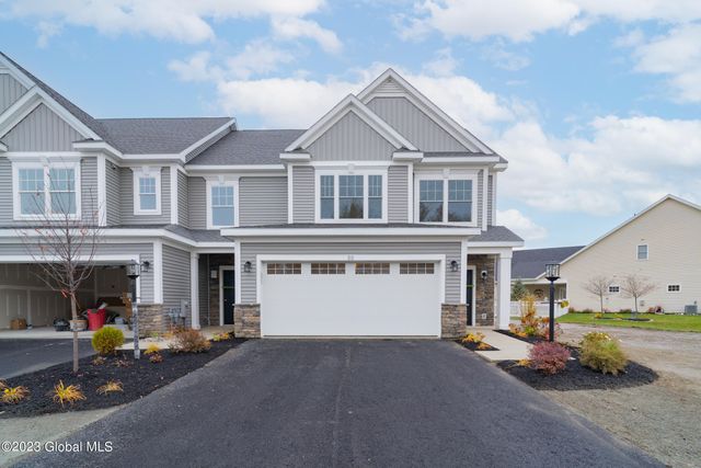 $479,400 | 3 Priddle Lane | Colonie