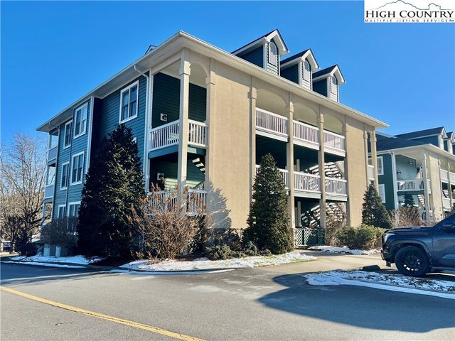 $295,000 | 119 Birkdale Court, Unit A3 | Jefferson Landing