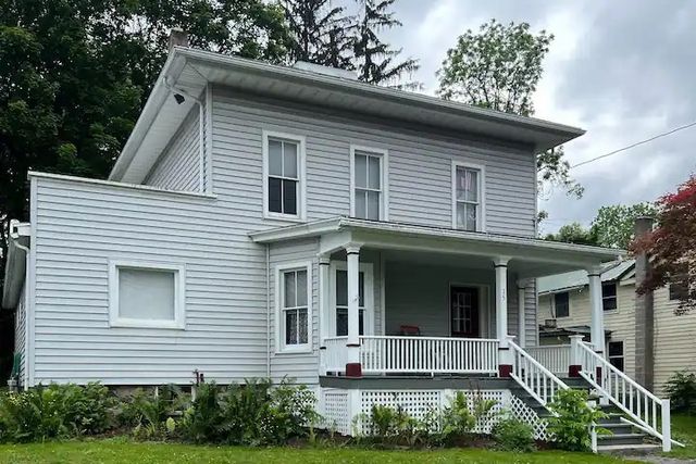 $2,000 | 15 Gilbert Street | Rushville