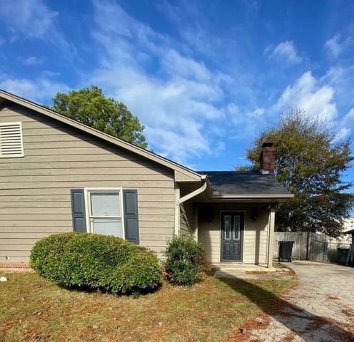 $1,100 | 6213 Olde Towne Drive, Unit B | Panhandle