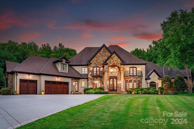 $3,150,000 | 8451 Ridgewood Road | Lake Norman of Catawba