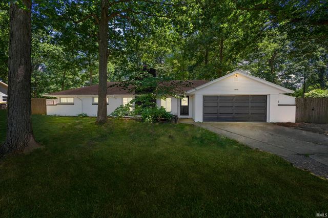 $285,000 | 10936 West Rosewood Circle | Northwest Fort Wayne