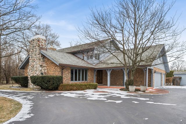 $995,000 | 451 Chapel Hill Lane | Northfield