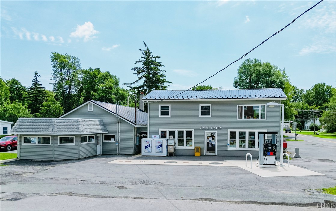 Gas station, motel, laundromat, grocery, 2 bedroom