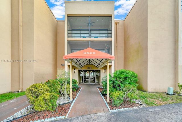 $2,800 | 4020 North Hills Drive, Unit 2 | Emerald Hills