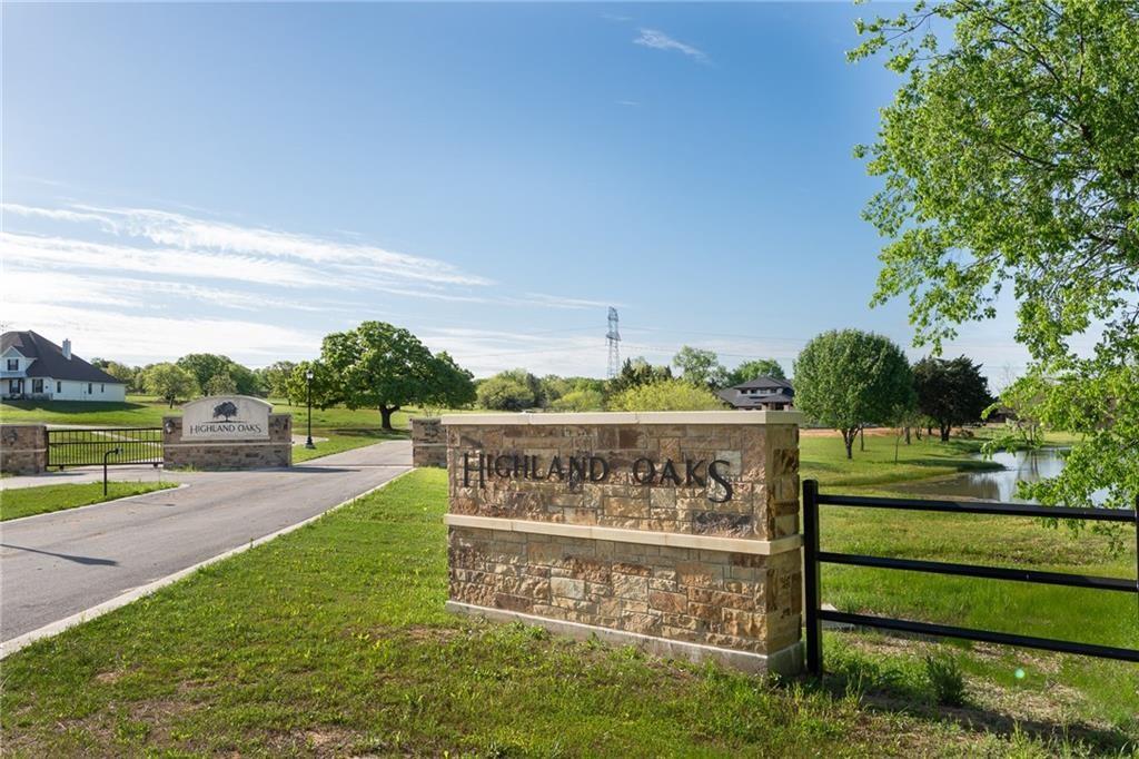 a view of a park with an outdoor space