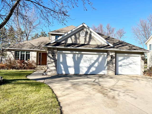 $369,900 | 1313 Glasgow Road | St. Cloud