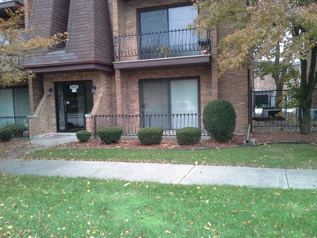 $79,900 | 1885 Michigan City Road, Unit 1W | Calumet City