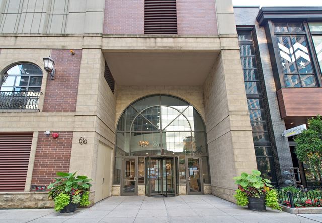 $2,500 | 630 North State Street, Unit 2207 | River North