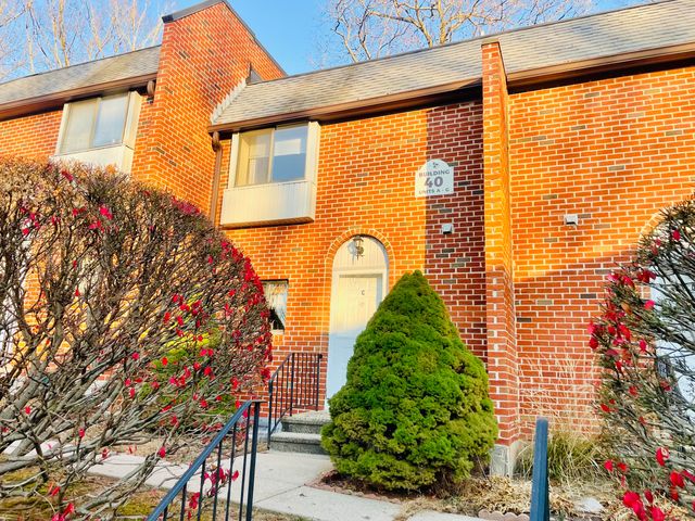 $1,800 | 550 Darling Street, Unit 40C | Southington