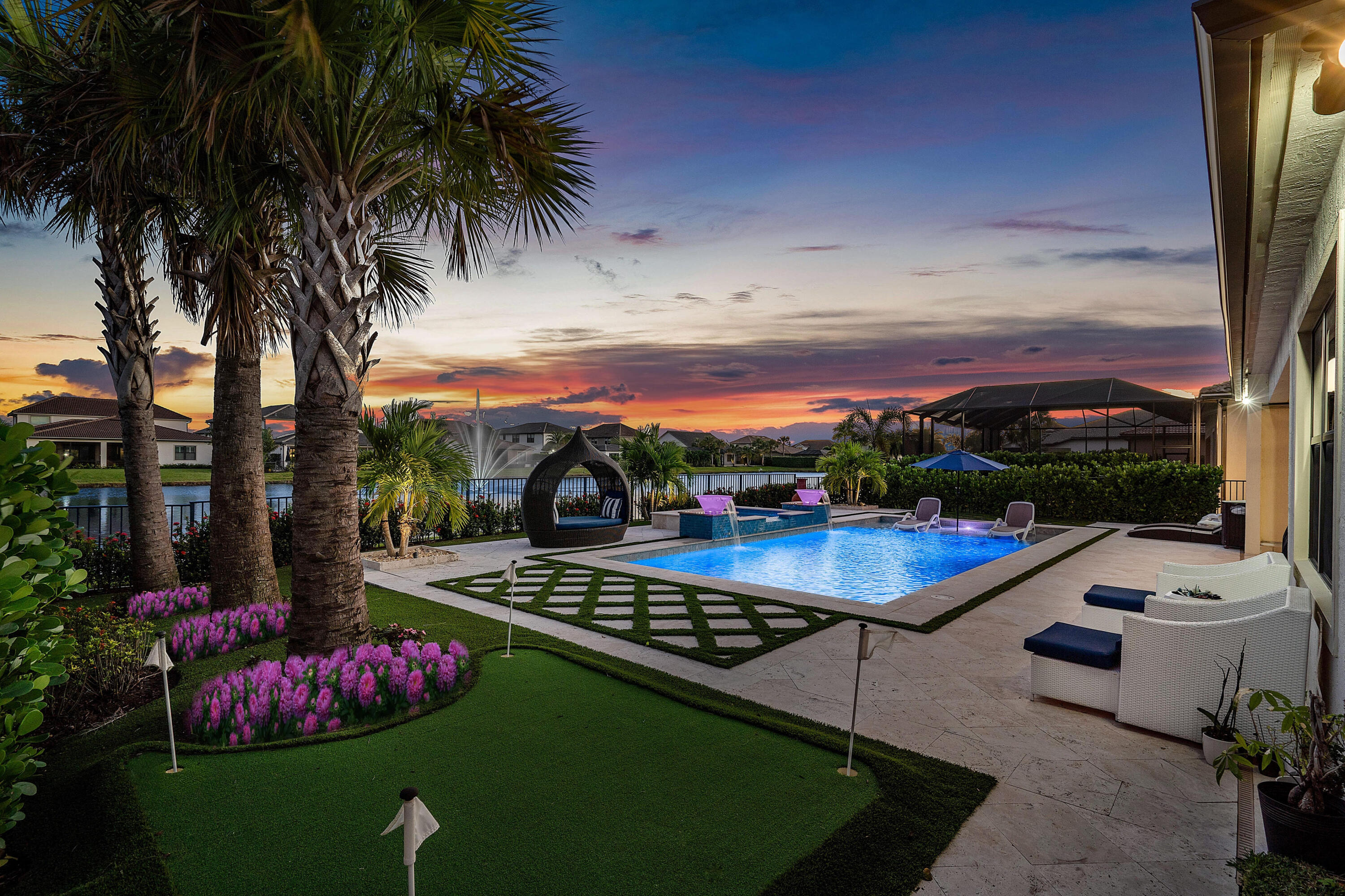 Resort Pool & Putting Green