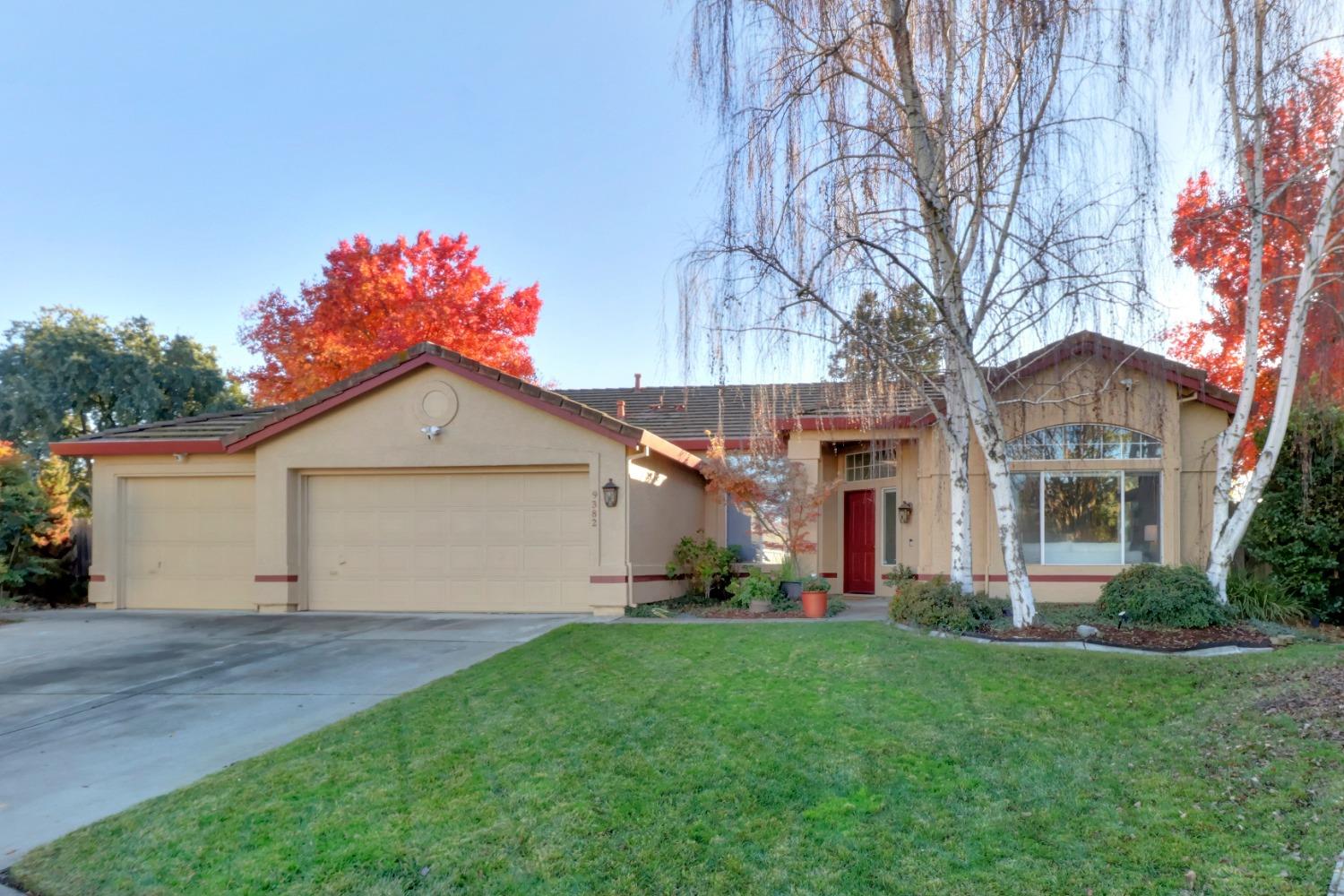 a front view of house with yard