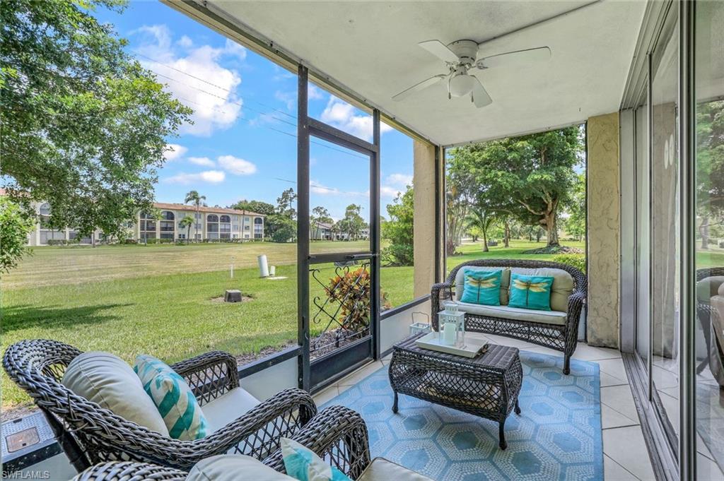 Sunroom / solarium with ceiling fan