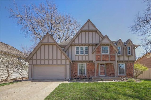 $425,000 | 10537 Bond Street | Oak Park Manor