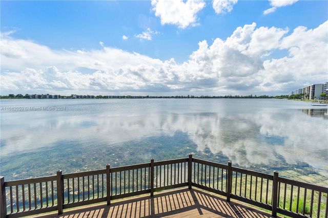 $255,000 | 105 Lake Emerald Drive, Unit 315 | Lake Emerald