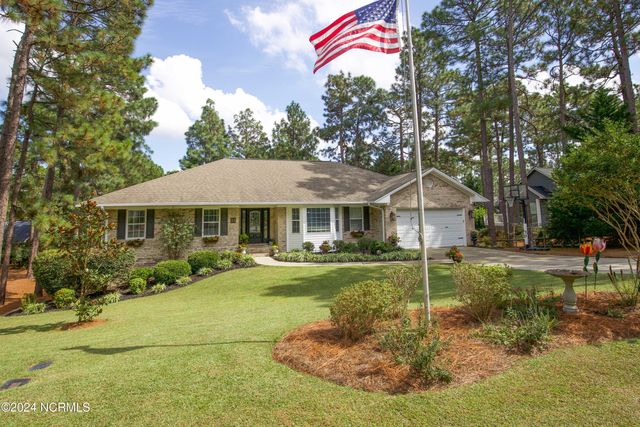 $745,000 | 30 Catalpa Lane North | Pinehurst