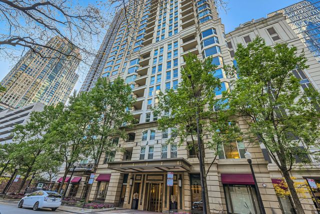 $1,200,000 | 25 East Superior Street, Unit 4102 | The Fordham