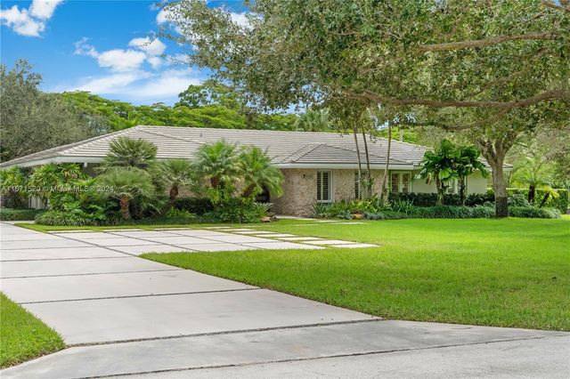 $2,950,000 | 10955 Southwest 69th Court | Pinecrest