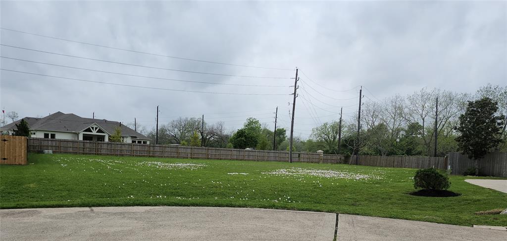 a view of a garden and basketball court