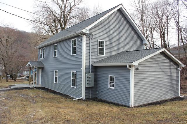 $2,400 | 18 Furnace Bank Road, Unit 1 | Wassaic