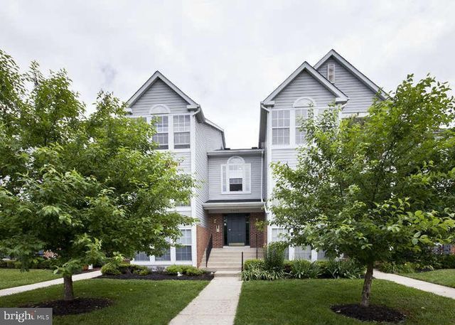 $225,000 | 13 Locust Path Court, Unit 138 | Southfield at White March