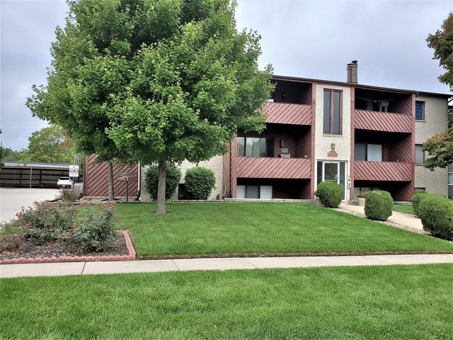 $77,000 | 1911 Tracy Drive, Unit 3A | Bloomington