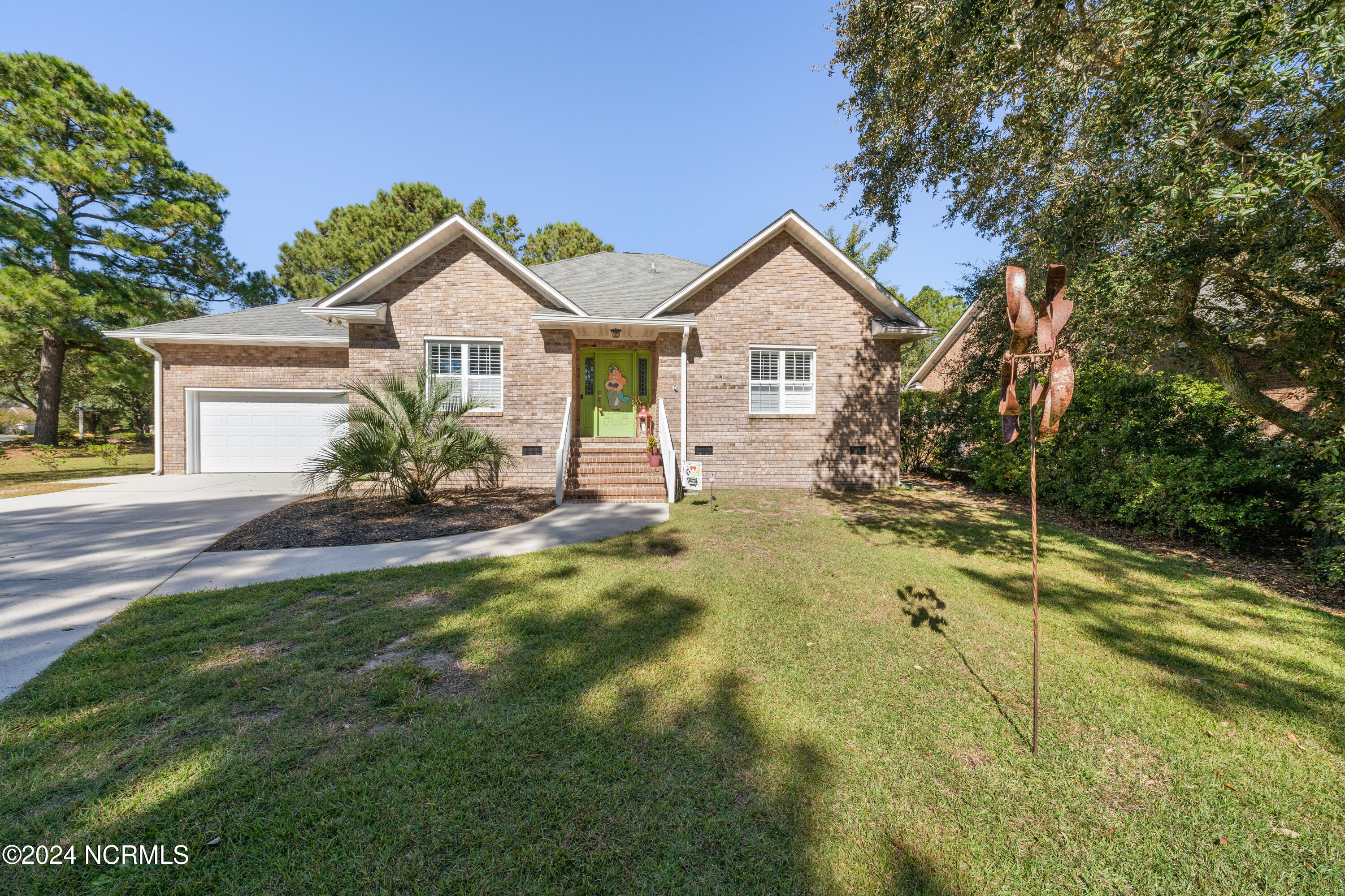 3352StJamesDr-202