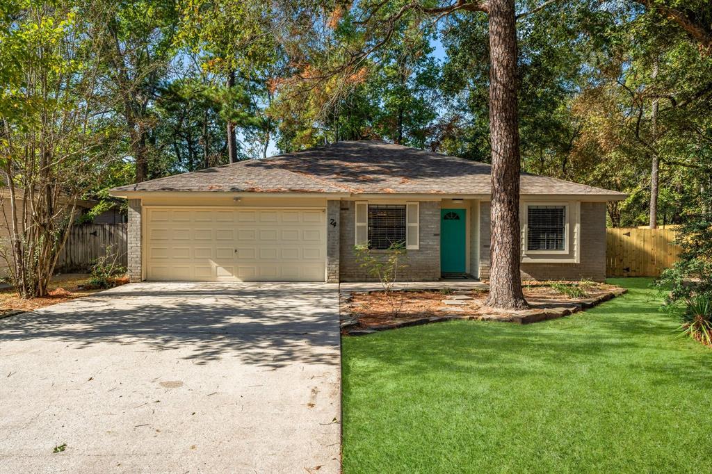 a front view of house with yard