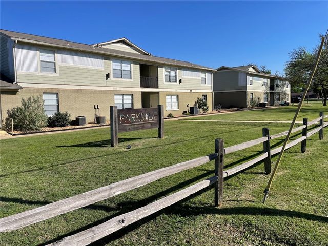 $995 | 448 North Joekel Avenue, Unit 8 | Giddings