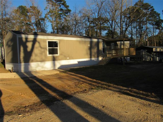 $975 | 141 Eagle Lake North