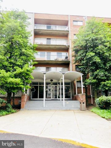 $225,000 | 5831 Quantrell Avenue, Unit 409 | Alexandria West