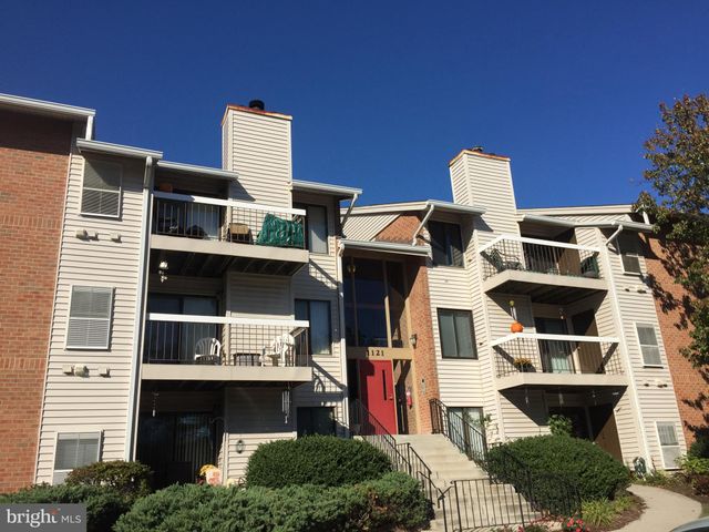 $1,895 | 1121 Castle Harbor Way, Unit 1D | Glen Burnie