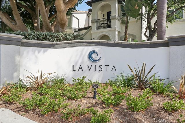 $699,000 | 30902 Club House Drive, Unit 27D | West Laguna Niguel