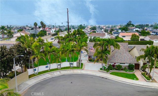 $2,499,999 | 9511 Port Clyde Drive | South Huntington Beach