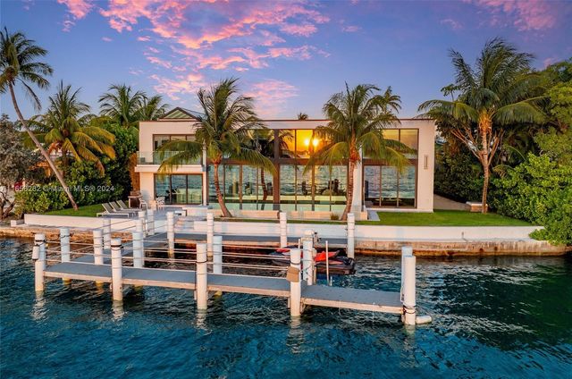 $15,900,000 | 7960 Biscayne Point Circle | Biscayne Point