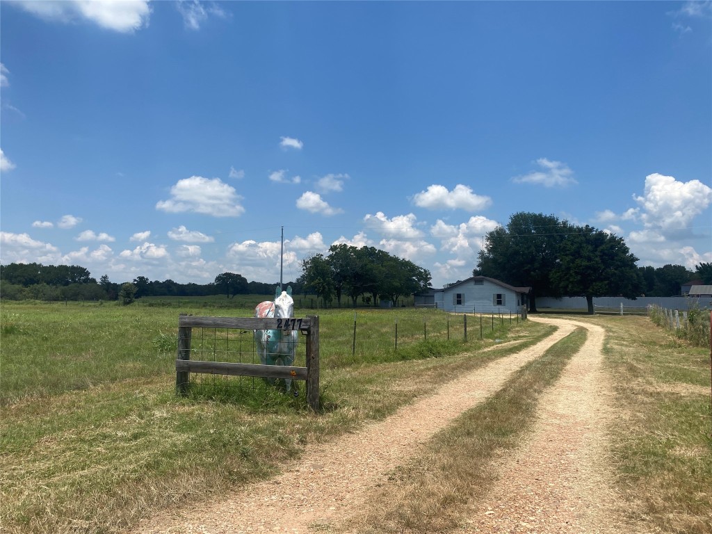 Driveway entry for 2477 State Highway 159, La Grange TX